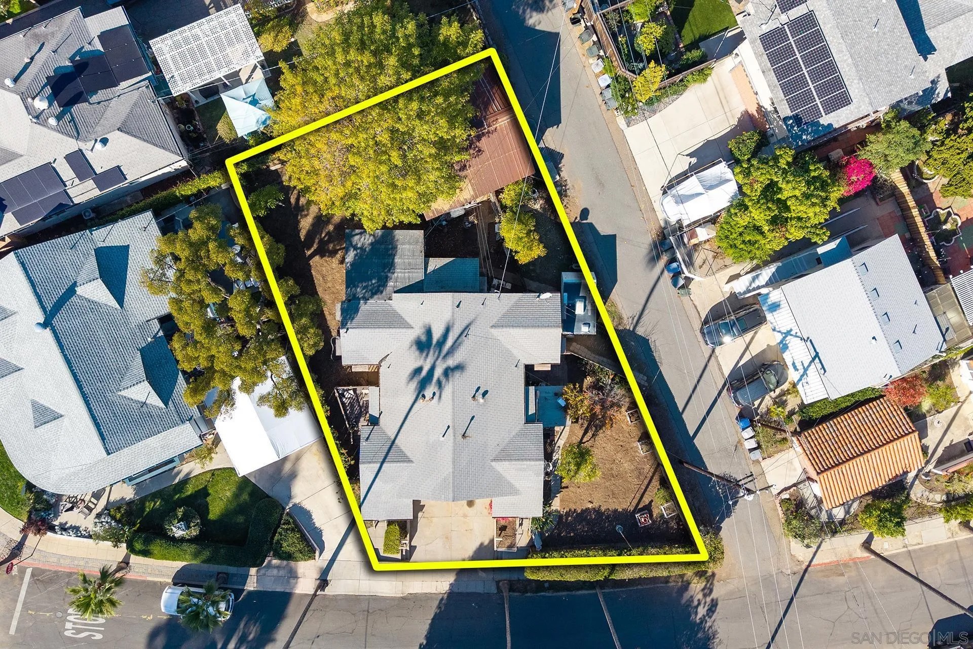 8260-62 PASADENA AVE