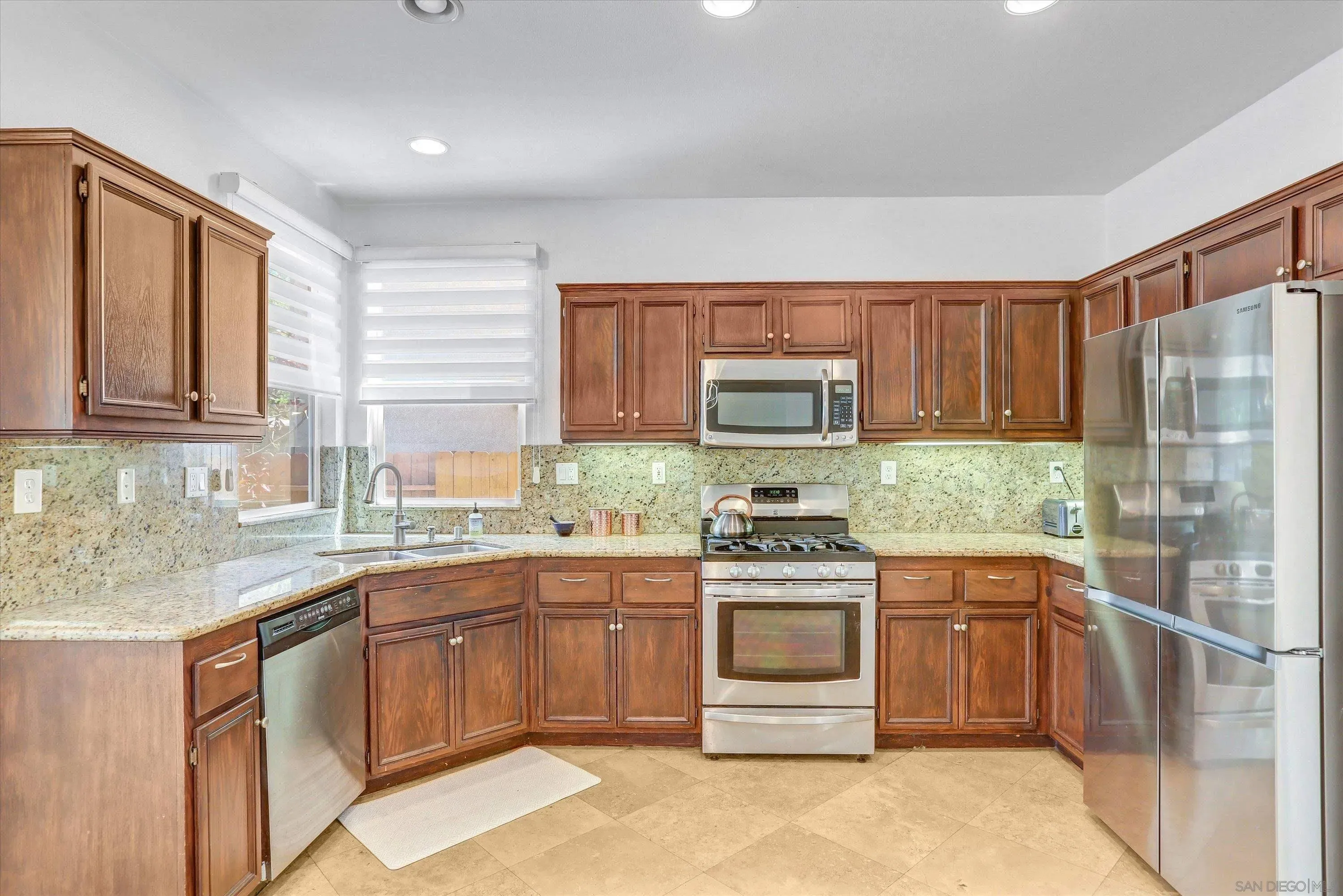 San Diego, California 92154, United States, 3 Bedrooms Bedrooms, ,3 BathroomsBathrooms,Residential,Active,163890