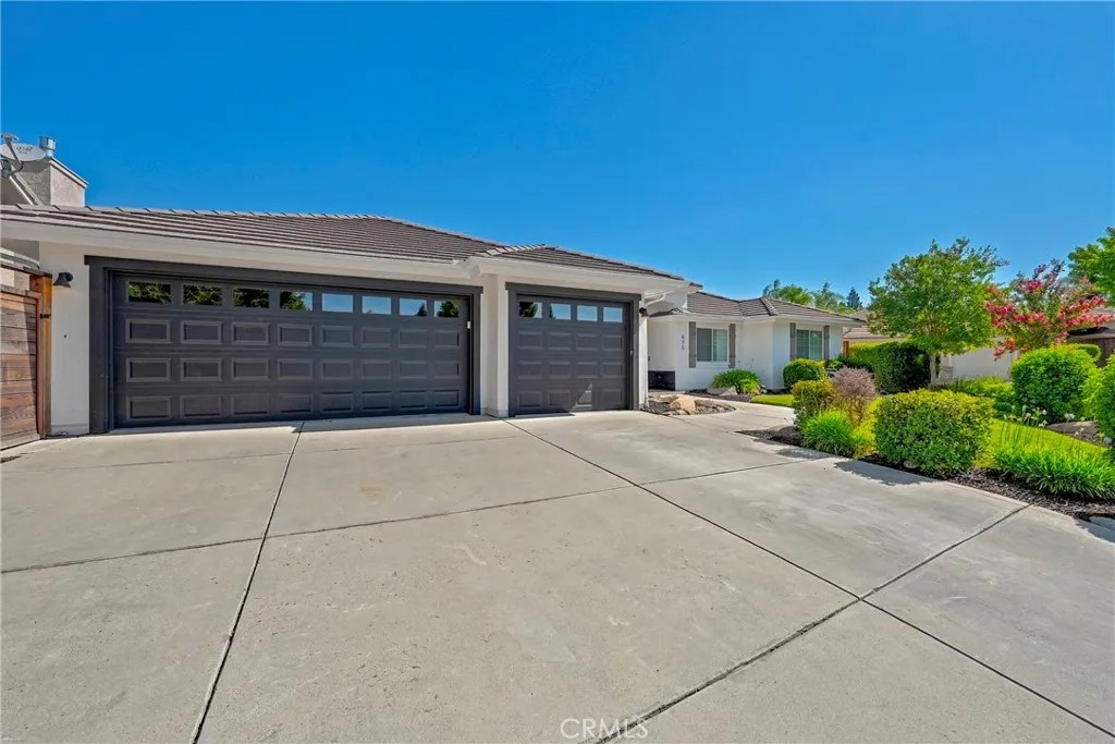 675 Kingfisher Court