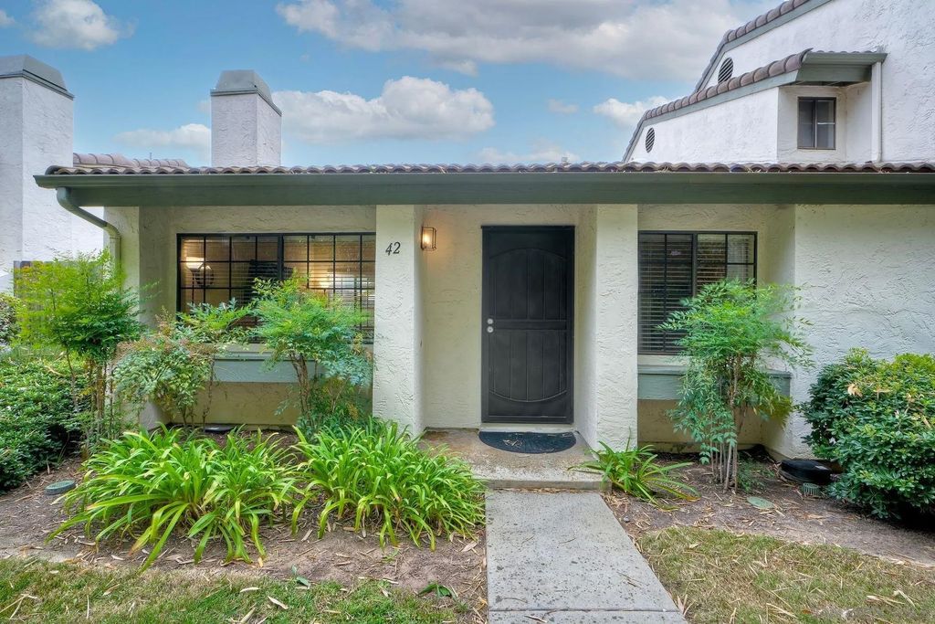 Photo of 1007 Howard Avenue #42, Escondido, CA 92029 (MLS # 250041947)