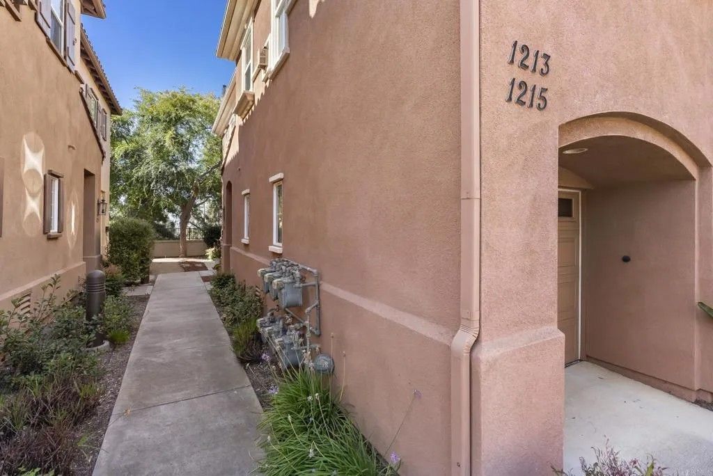 Photo of 1215 Highbluff Ave, San Marcos, CA 92078 (MLS # NDP2507420)