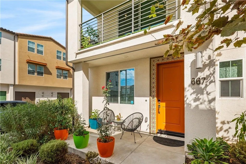 Photo of 667 Lemon Lane, Covina, CA 91723 (MLS # CV26190303)