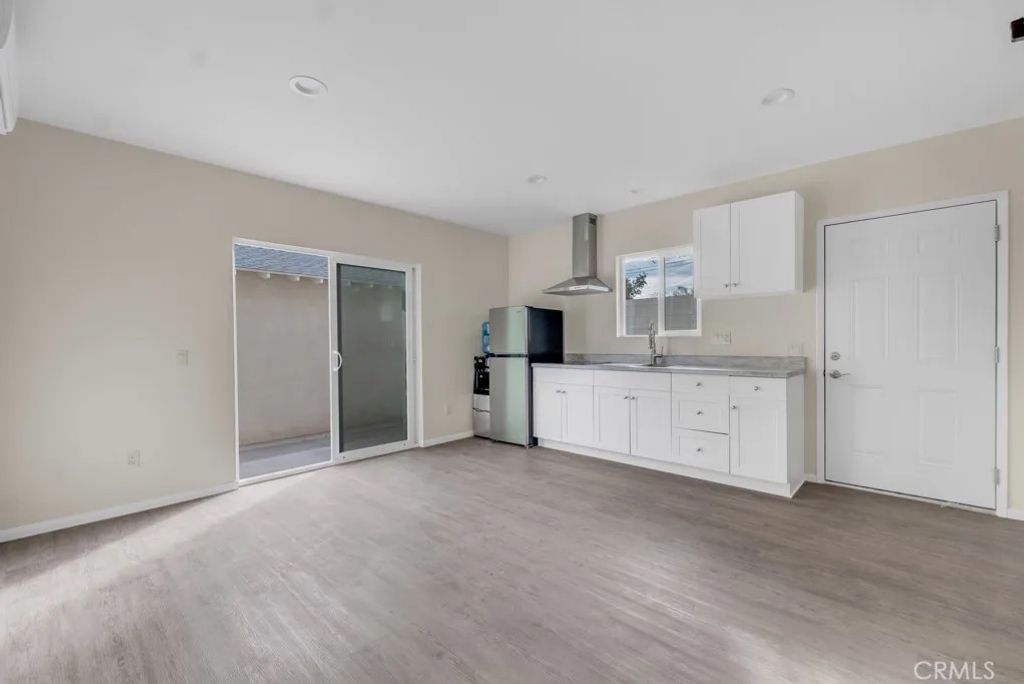 Photo of 7758 Mason Avenue, Winnetka, CA 91306 (MLS # SR26025733)