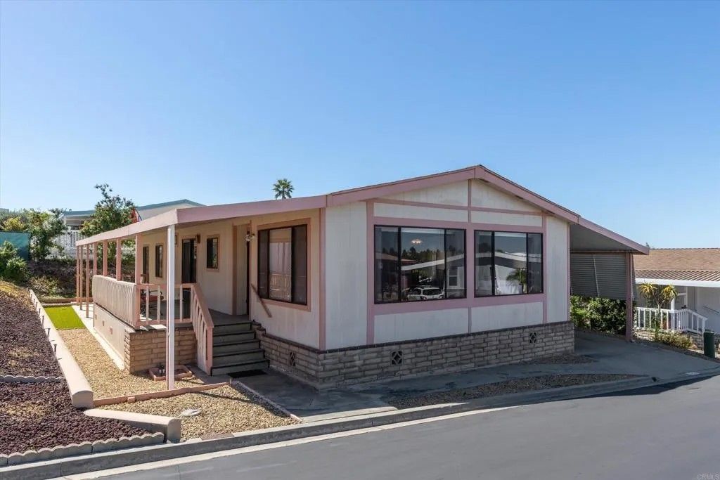 Photo of 3535 Linda Vista #328, San Marcos, CA 92078 (MLS # NDP2602806)