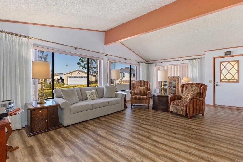 3535 Linda Vista 328