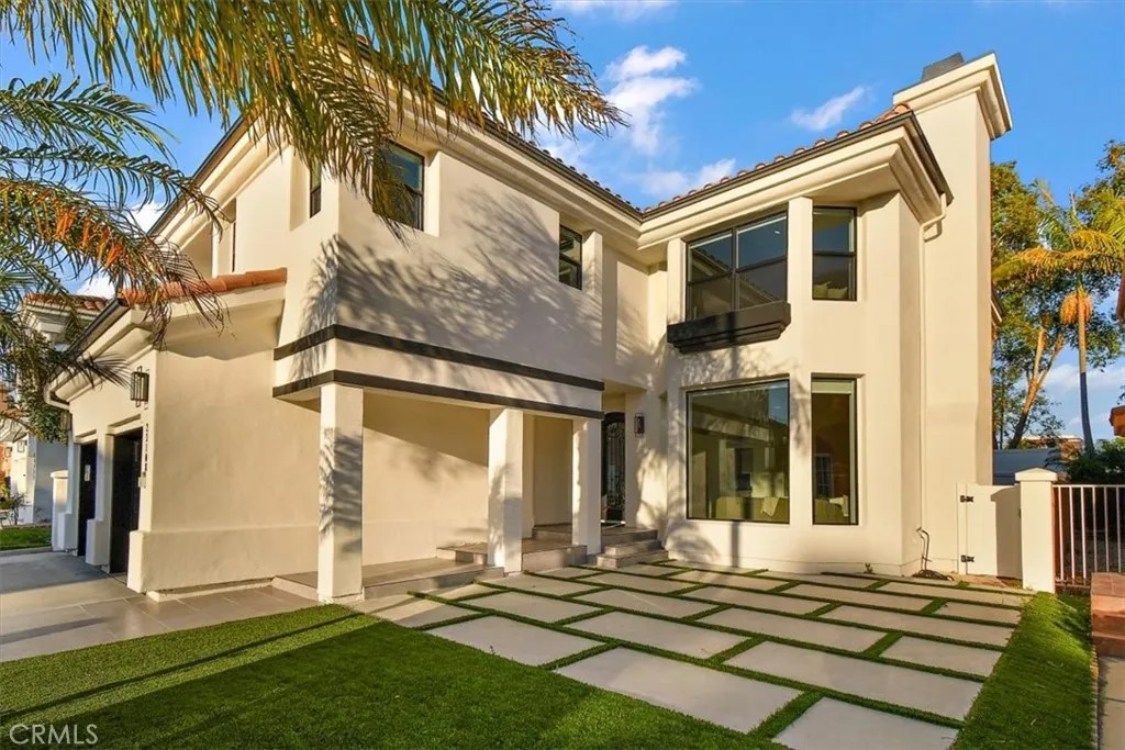 23108 Los Codona Avenue