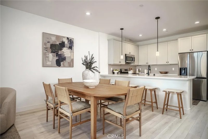 1037 Tiburon Way