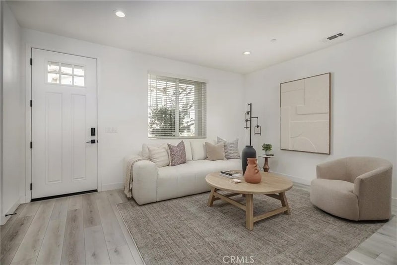 1037 Tiburon Way