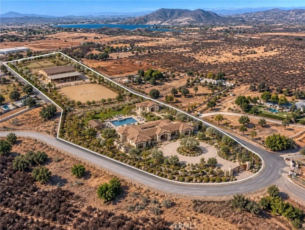 Photo of 36555 Summitville St, Temecula, CA 92592 (MLS # IV26200945)