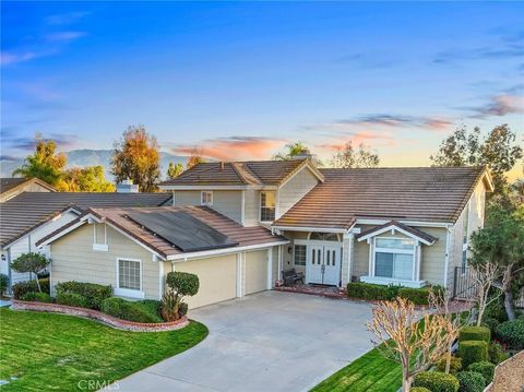 Photo of 31049 Corte Arroyo Vis, Temecula, CA 92592 (MLS # SW26003185)