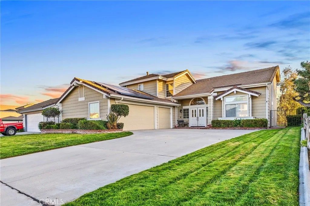 Photo of 31049 Corte Arroyo Vis, Temecula, CA 92592 (MLS # SW26003185)