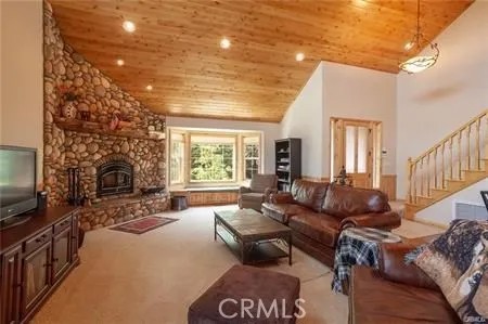 1186 Alameda Ct