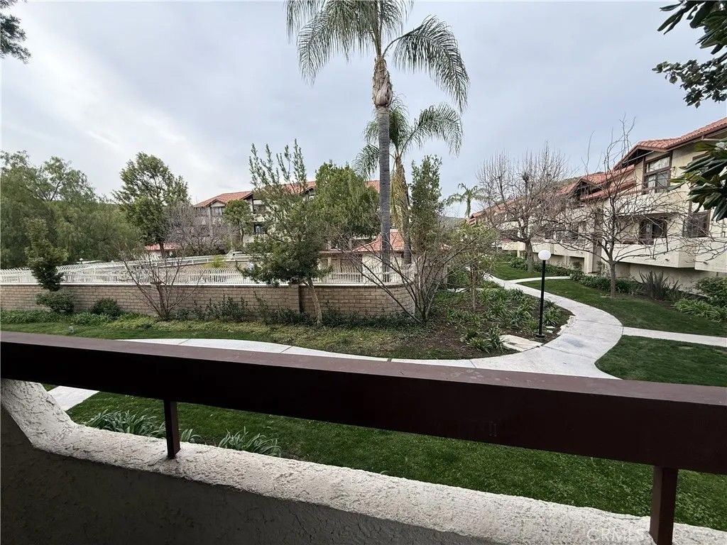 Photo of 27948 Tyler Ln, Canyon Country, CA 91387 (MLS # SR26031244)