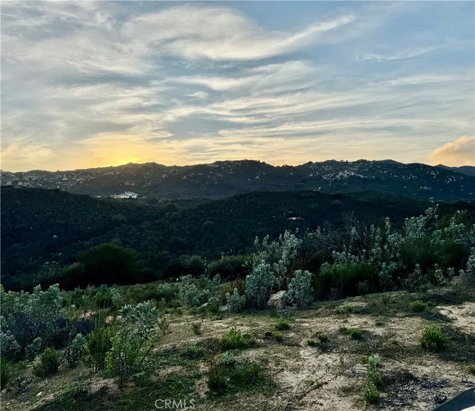 Photo of 18 Calle Bandido, Murrieta, CA 92562 (MLS # IV26130227)