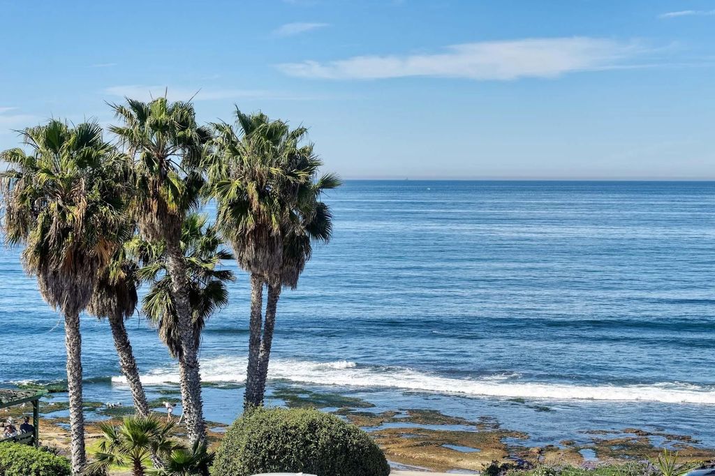 Photo of 357 S Coast Blvd, La Jolla, CA 92037 (MLS # 260005109)