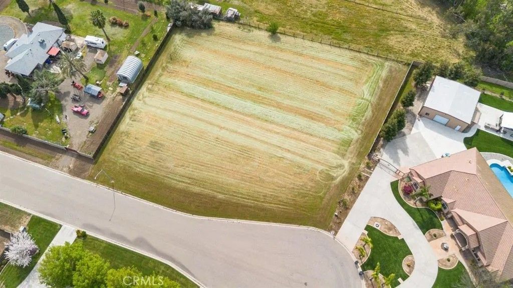 Photo of 965 N Bryant Ct, Merced, CA 95341 (MLS # MC25270339)