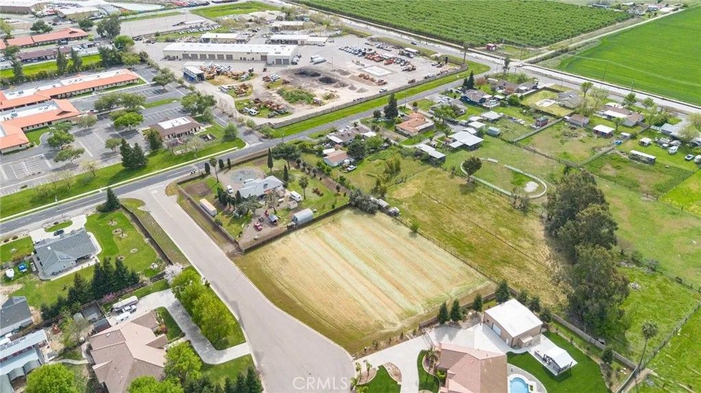 Photo of 965 N Bryant Ct, Merced, CA 95341 (MLS # MC25270339)