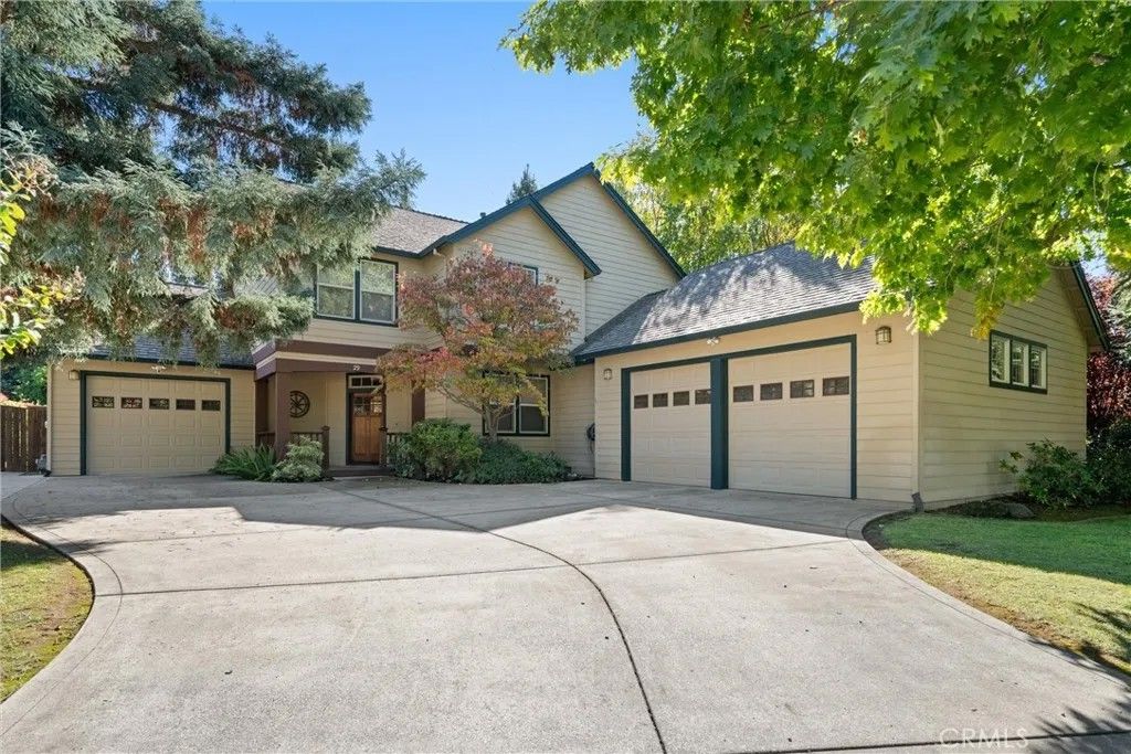 Photo of 29 Spicebush Court, Chico, CA 95928 (MLS # SN26056140)