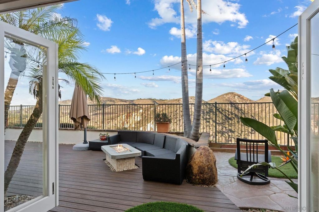 Photo of 1664 Sagewood Way, San Marcos, CA 92078 (MLS # 250045293)