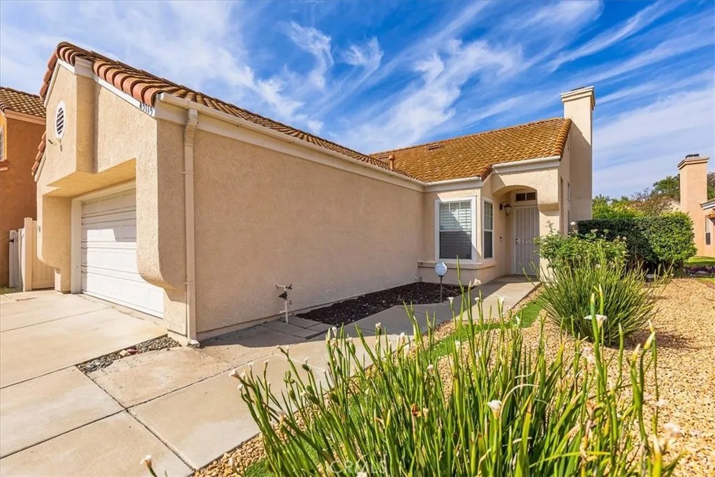 43115 Corte Landeros