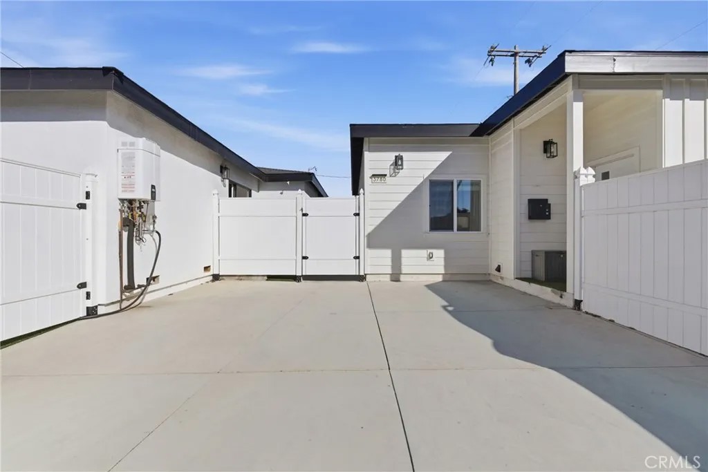 3778--3780 Artesia Boulevard