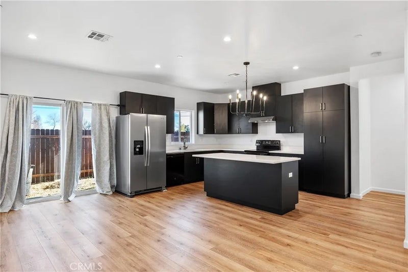 21261 Golden Hills