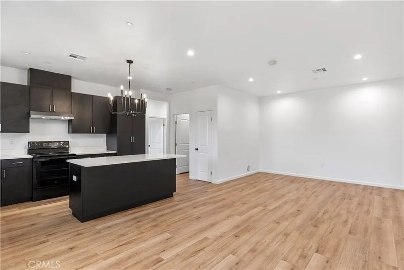 21261 Golden Hills