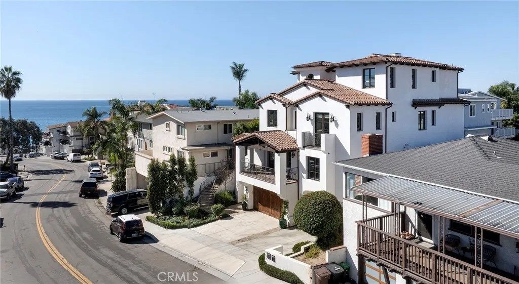 508 Avenida Victoria