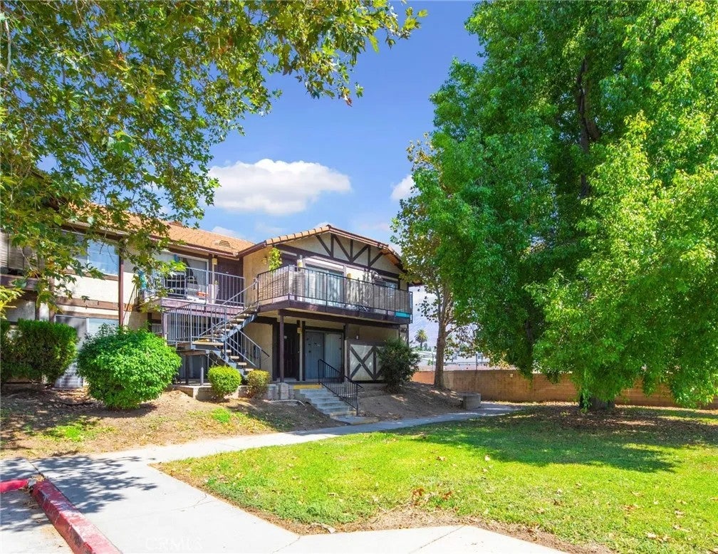 1683 Pumalo Street