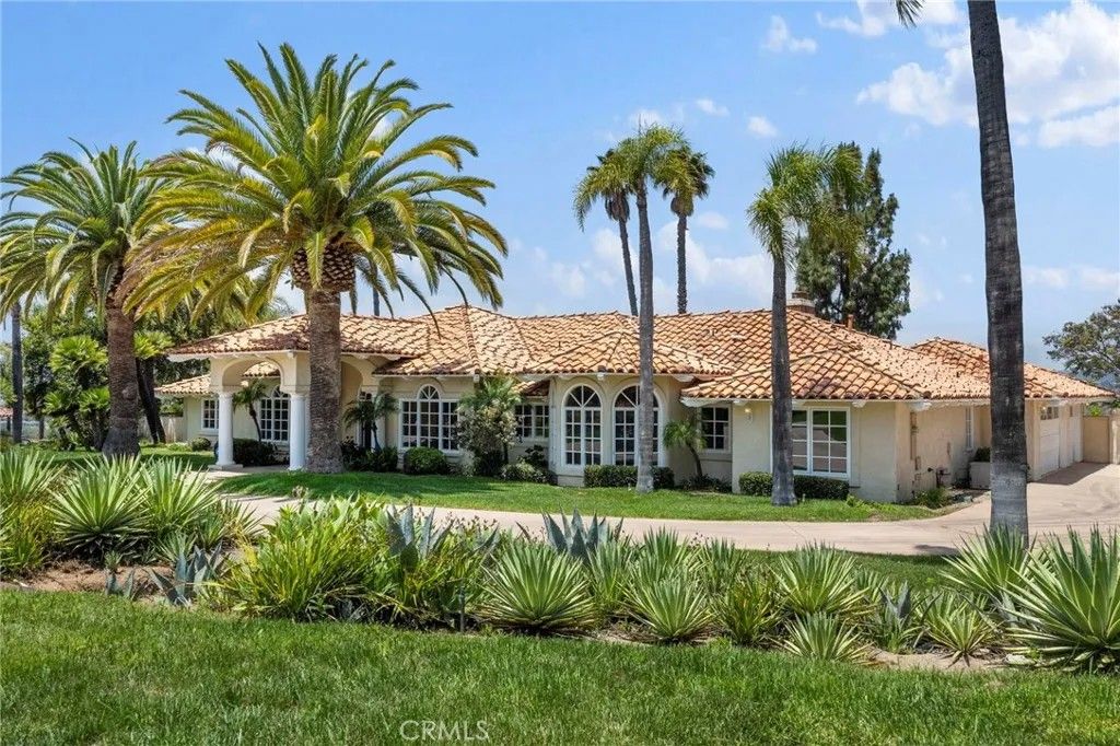 Photo of 31396 Lake Vista Circle, Bonsall, CA 92003 (MLS # OC25162886)
