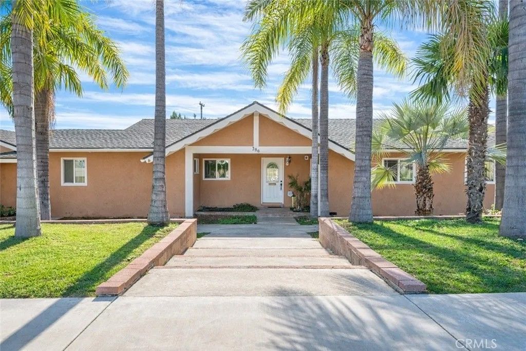 Photo of 386 W 16th Street, Upland, CA 91784 (MLS # CV26002272)