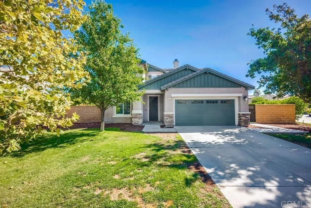 Photo of 30826 Prairie Smoke Circle, Murrieta, CA 92563 (MLS # PTP2507751)