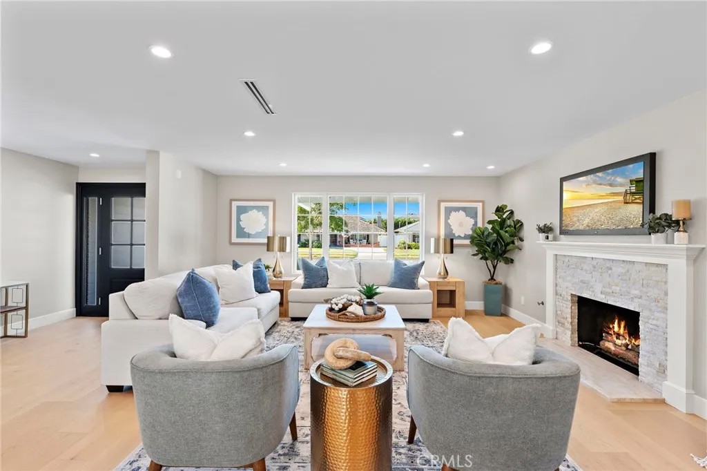 9072 Niguel Circle