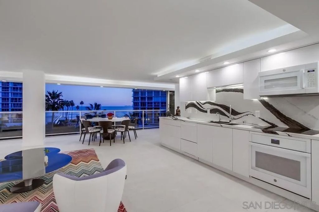 Photo of 1750 Avenida Del Mundo #408, Coronado, CA 92118 (MLS # 250038115)