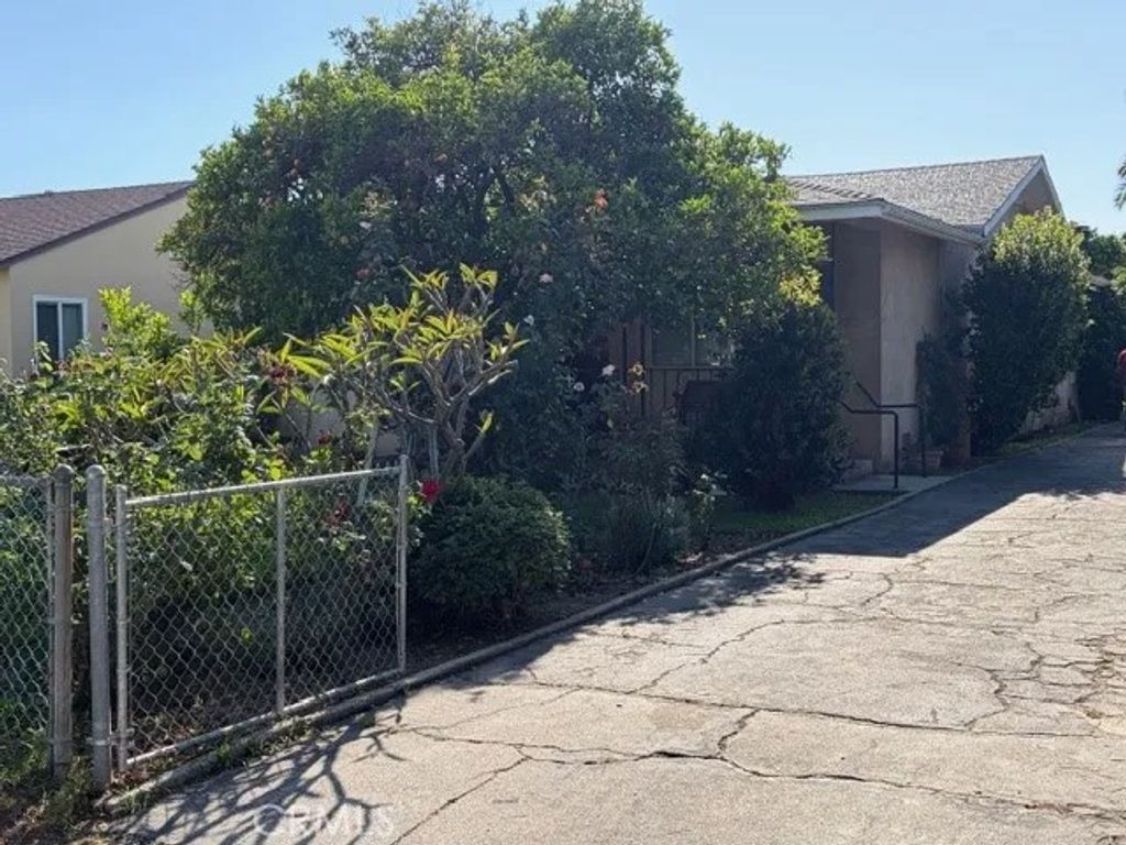 Photo of 5243 Acacia Street, San Gabriel, CA 91776 (MLS # CV26074846)