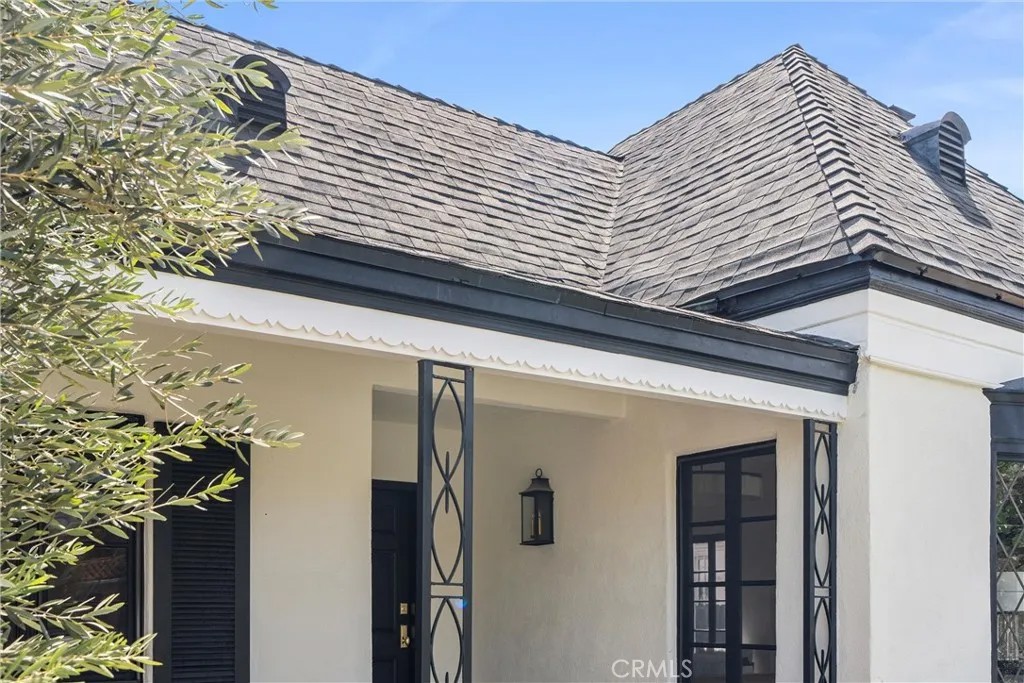 158 S Formosa Avenue