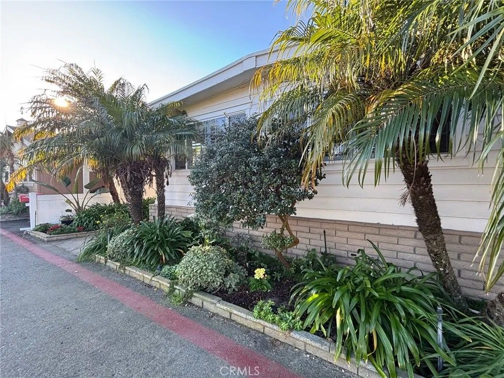 Photo of 20701 Beach Blvd #220, Huntington Beach, CA 92648 (MLS # SB26054998)