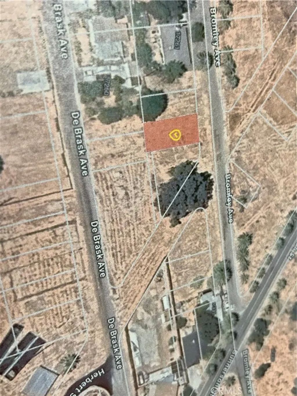 Photo of 0 Bromley, Lake Elsinore, CA 92530 (MLS # SW25246768)