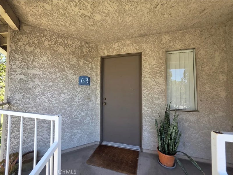 2410 N Towne 63