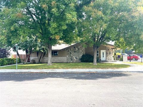 Photo of 1021 Claire Ave, Corcoran, CA 93212 (MLS # FR25259592)