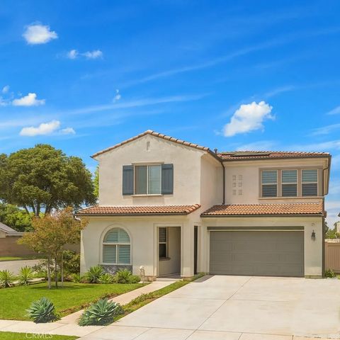 Photo of 5721 Windbourne Dr, Huntington Beach, CA 92647 (MLS # TR26051410)