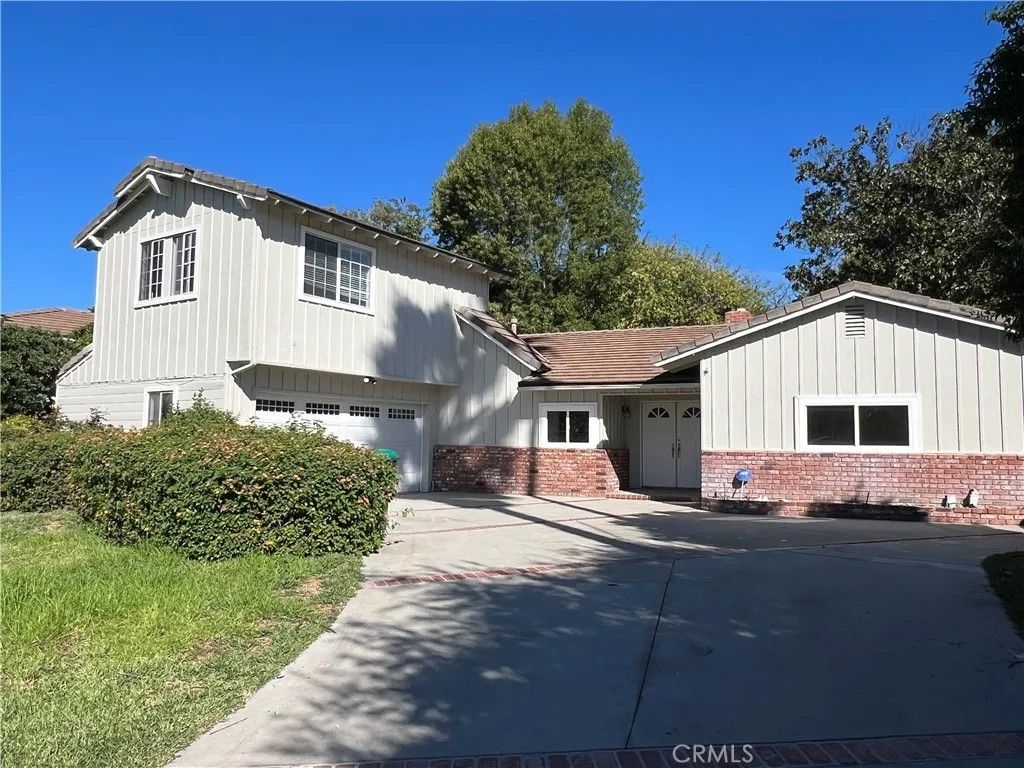 Photo of 36 S Golden West Ave, Arcadia, CA 91007 (MLS # AR25266025)