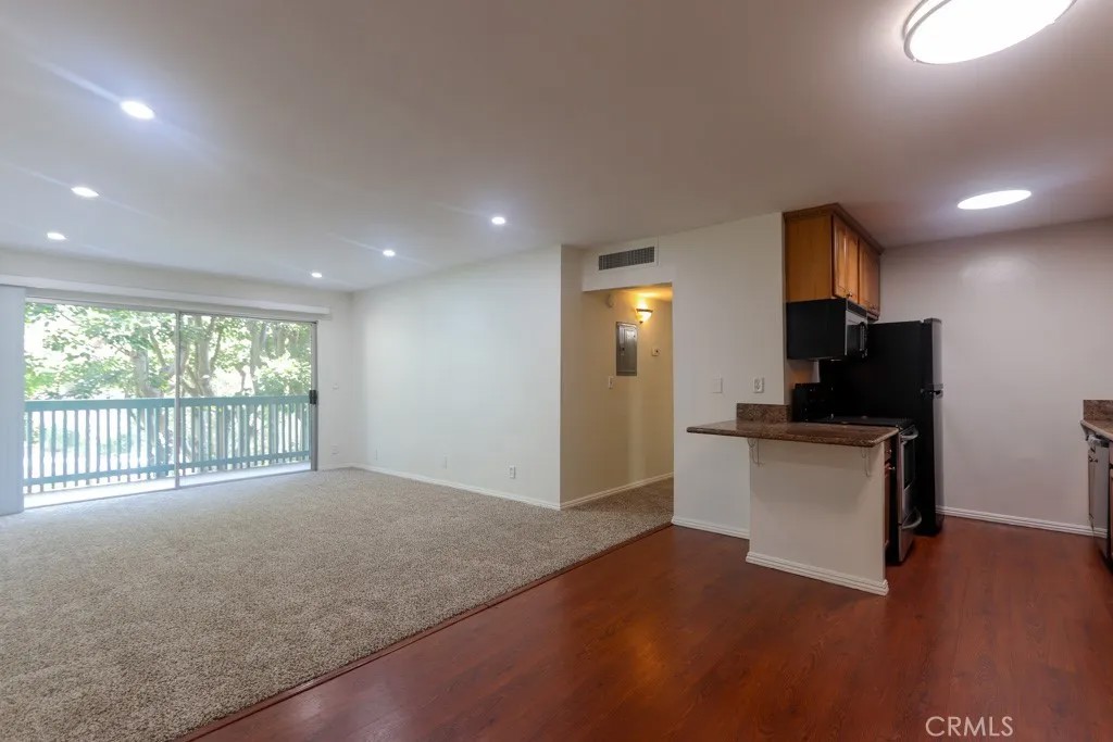 564 N Bellflower Boulevard 218