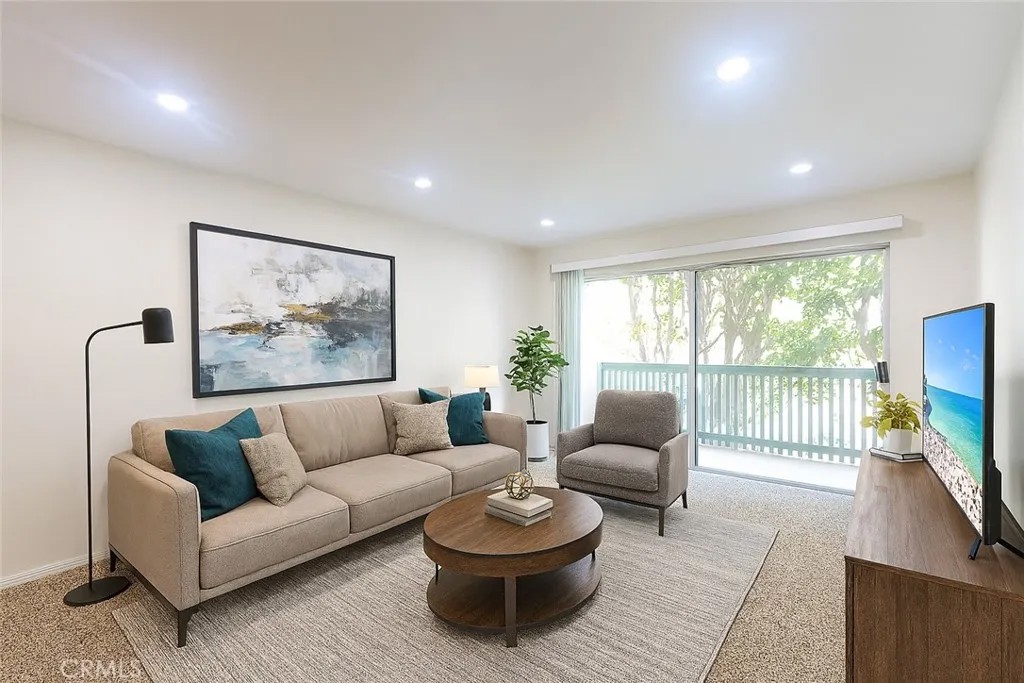 564 N Bellflower Boulevard 218