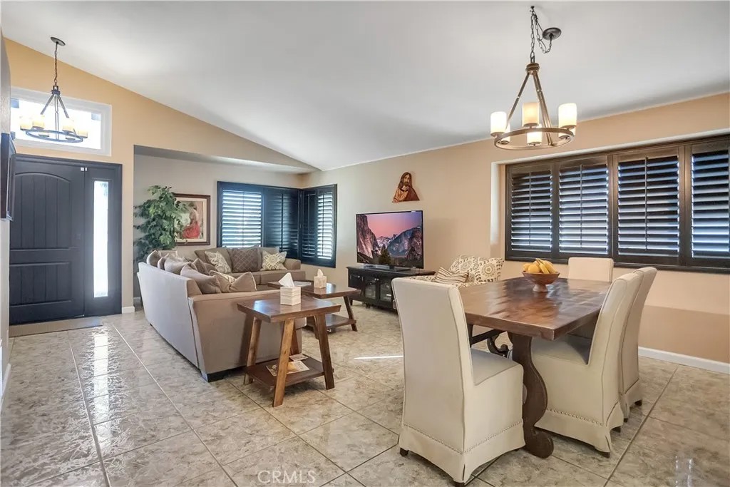 10900 San Mateo
