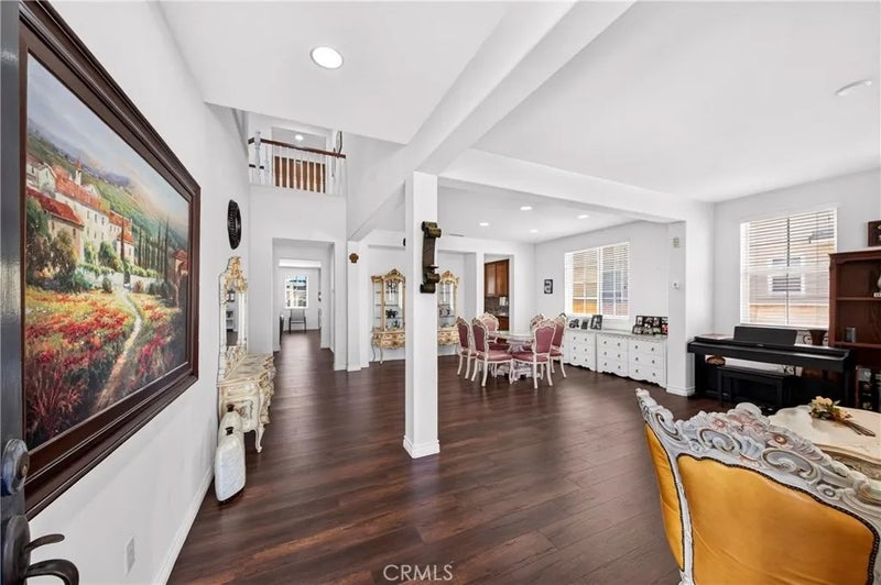 8122 River Bluffs