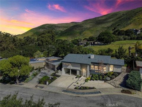 Photo of 2060 Skylark Lane, San Luis Obispo, CA 93401 (MLS # PI26016841)