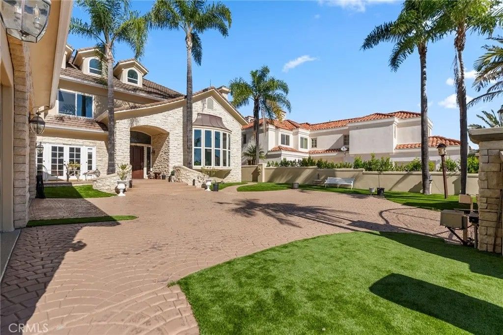 Photo of 27495 Hidden Trail Road, Laguna Hills, CA 92653 (MLS # OC26067702)