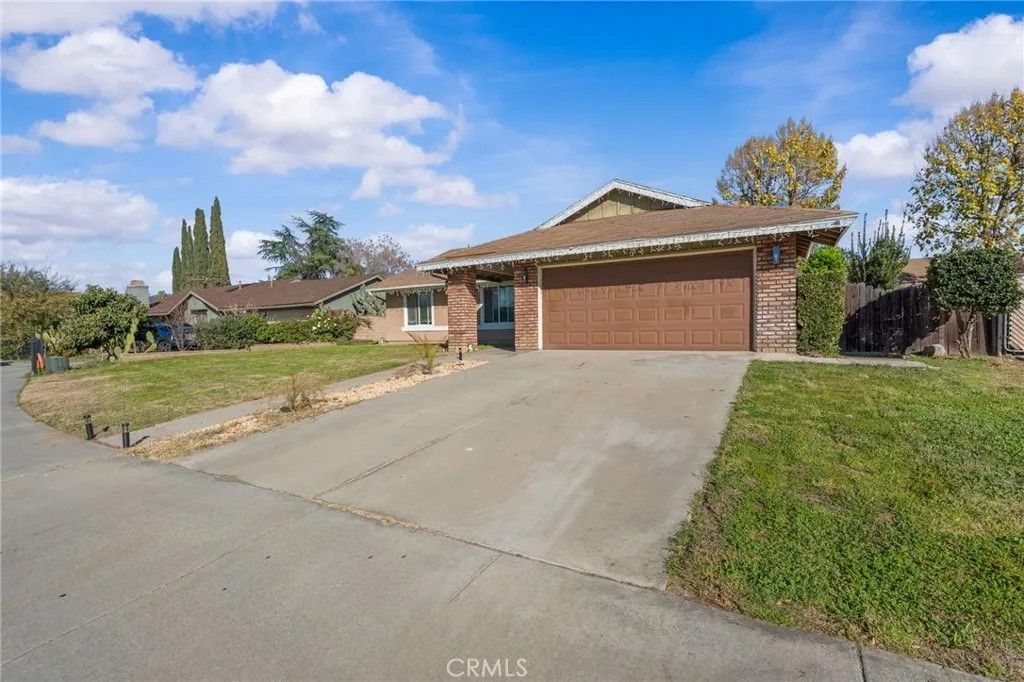 Photo of 25570 Orangewood Ln, Hemet, CA 92544 (MLS # PW25273925)