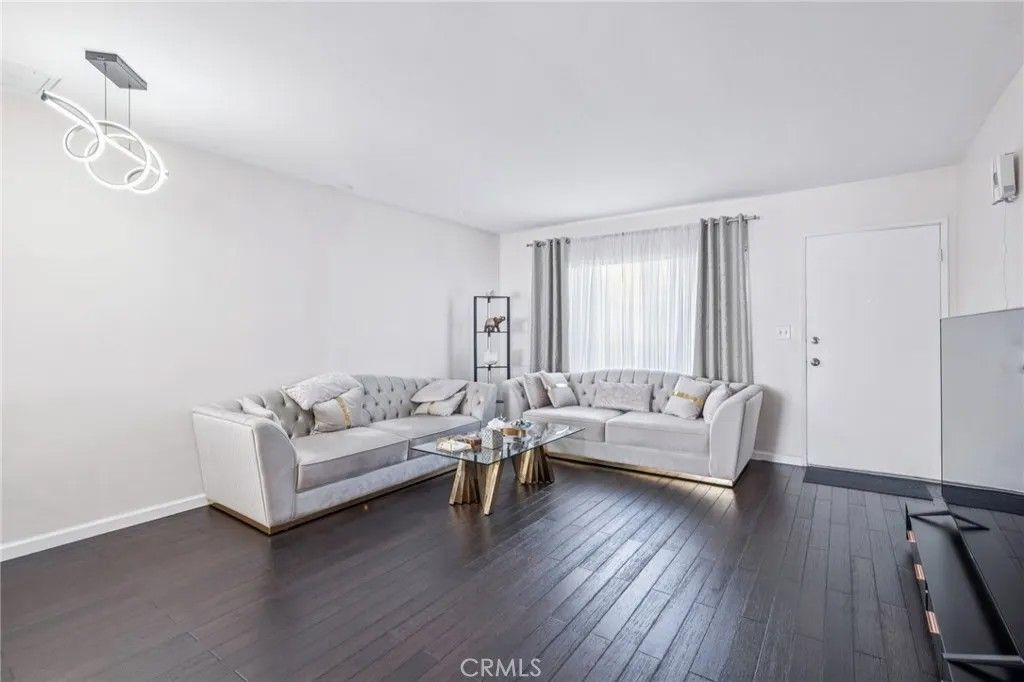 Photo of 312 N Louise Street #210, Glendale, CA 91206 (MLS # SR25263783)